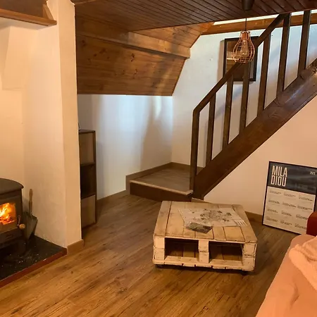 Le Cantou Сasa de vacaciones Castelnau-de-Mandailles